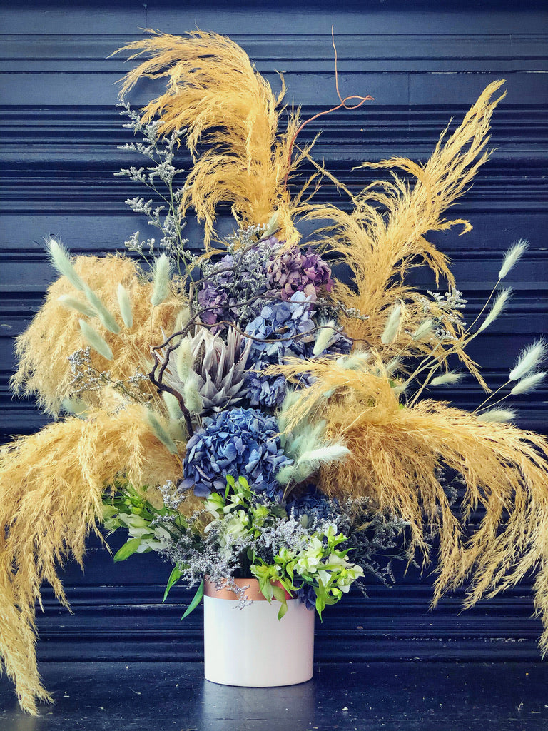 dried flowers arrangement new zealand toetoe and dried hydrangea