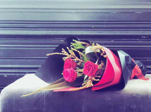 red roses bouquet valentine's 